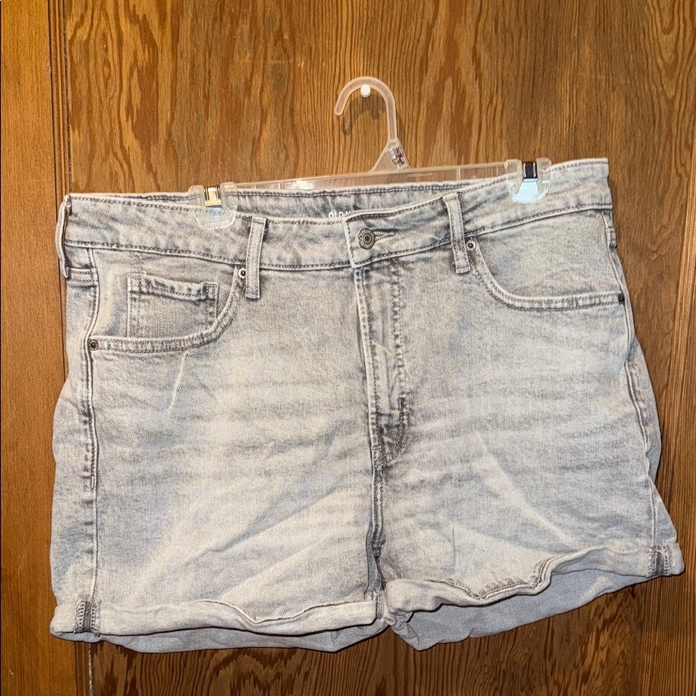 Old navy high rise og straight light gray denim shorts